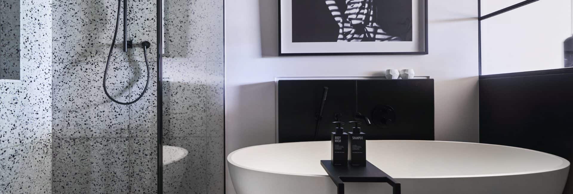 LUX Grand Baie -Junior-Suite-Bathroom