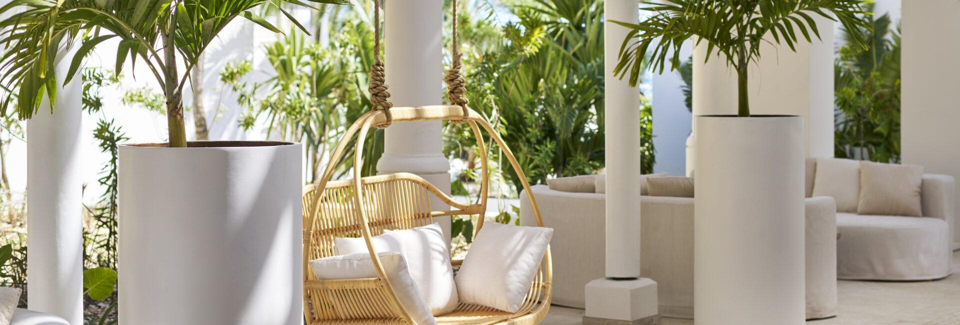 LUX Belle Mare// Lobby details