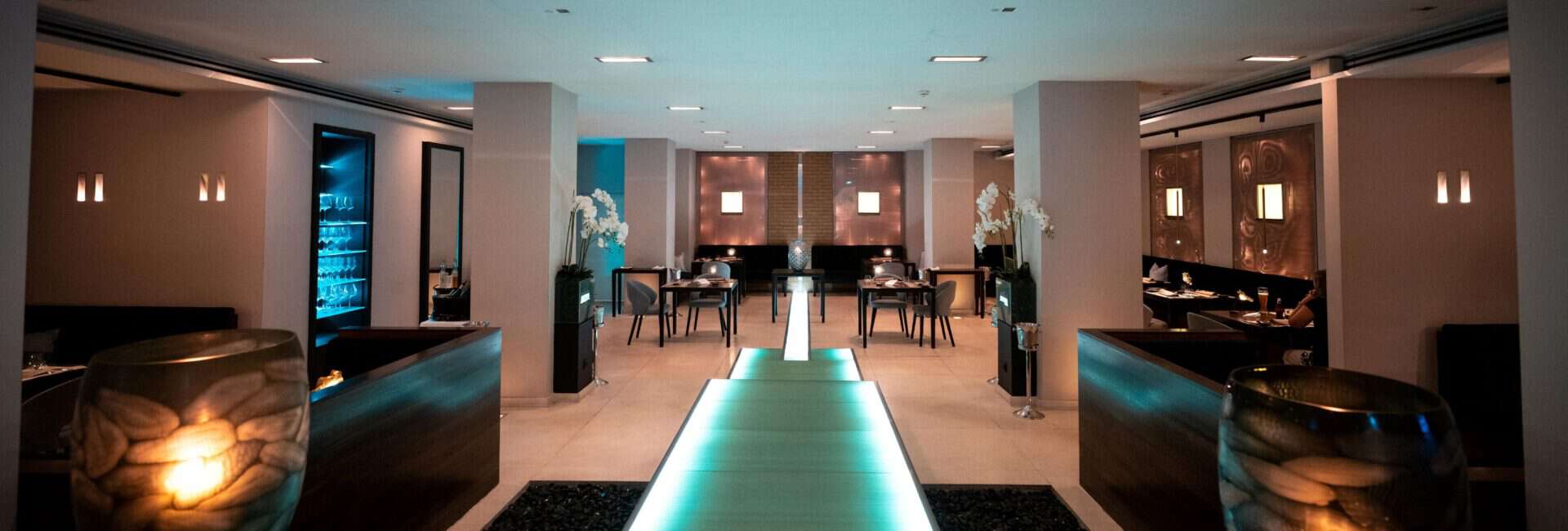 Excelsior Hotel Ernst - taku 1