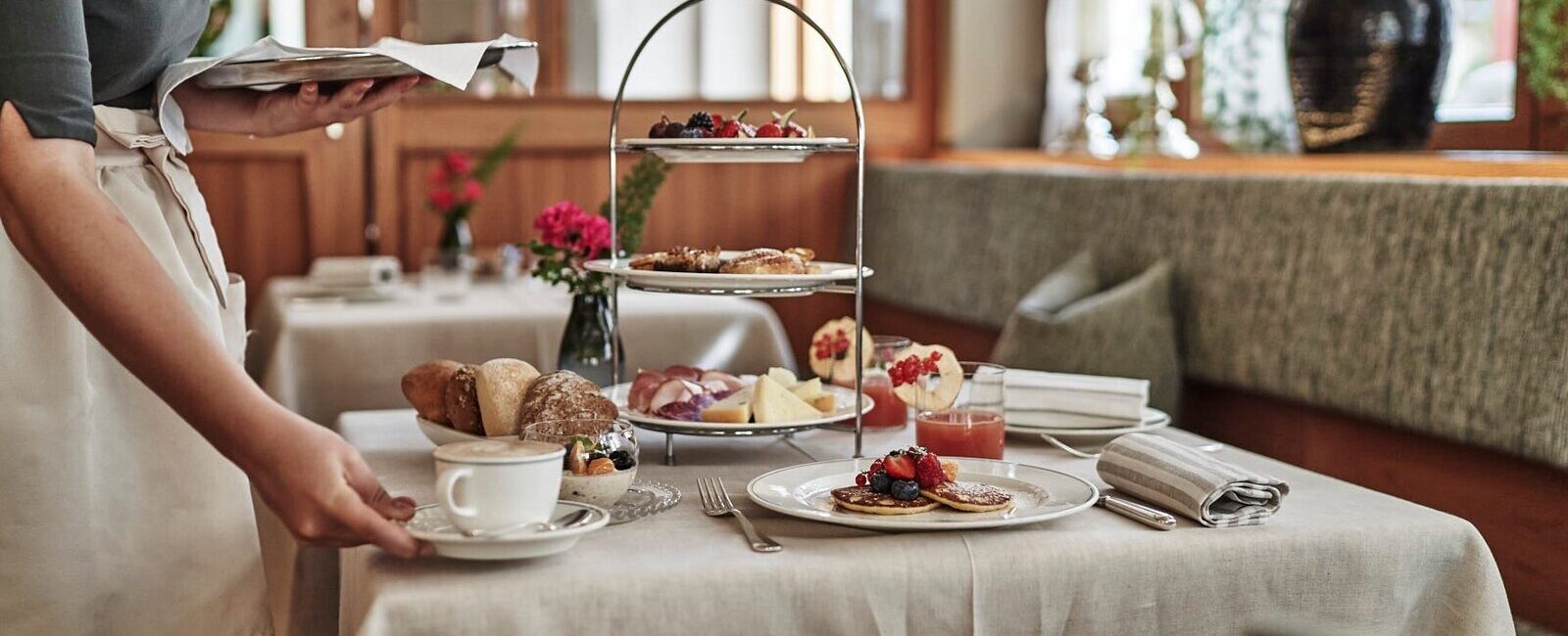 Golde Rose Karthaus// Dining