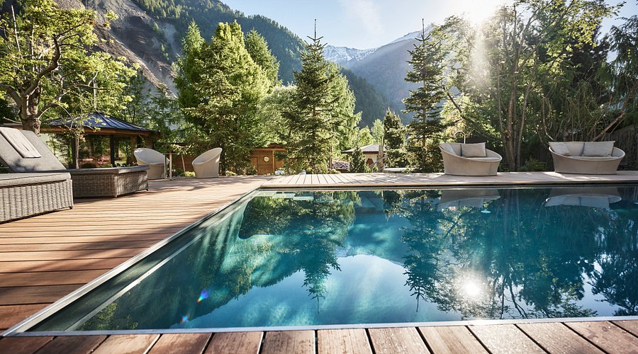 Golde Rose Karthaus// Pool